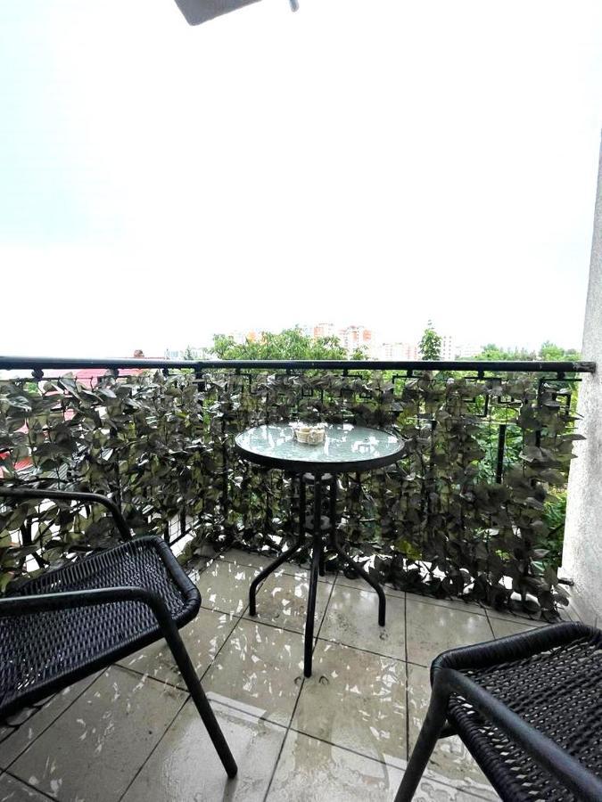 Large Apartment !!!Ciuflea Str. คีชีเนา ภายนอก รูปภาพ